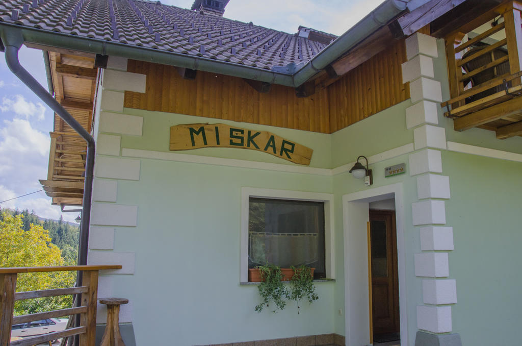 Miskar Rooms Cerknica Extérieur photo